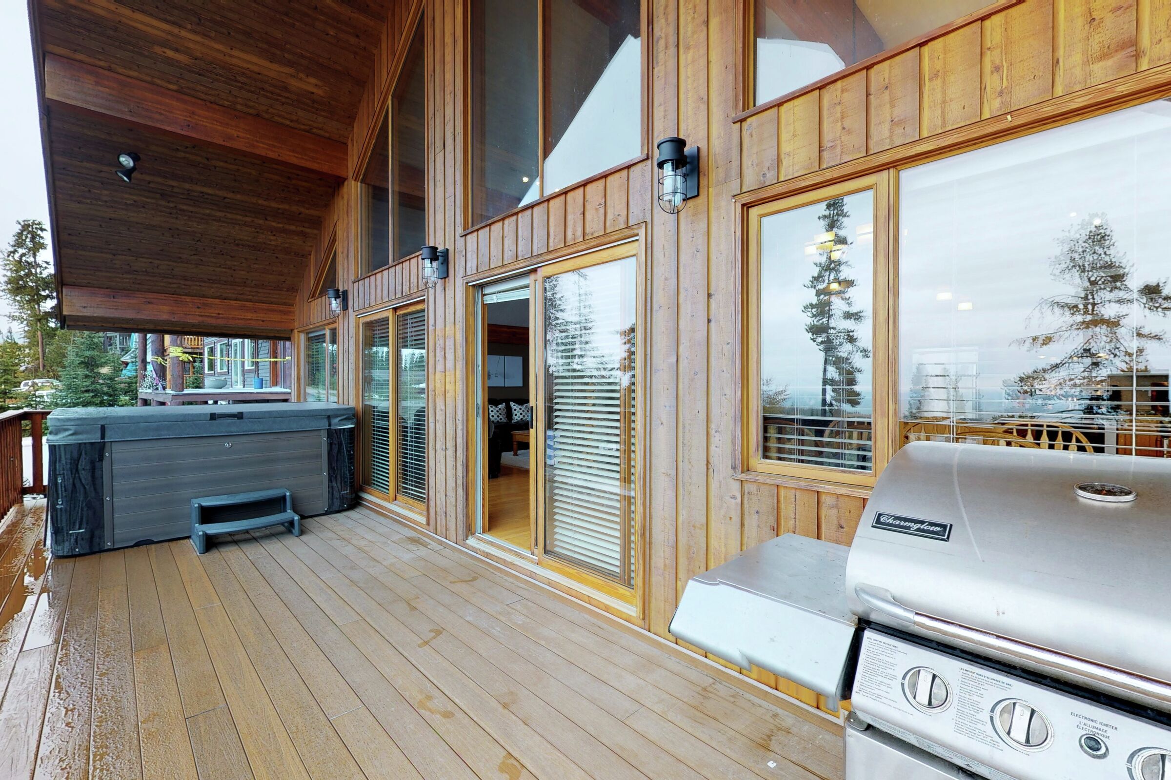 Deck with Hot Tub