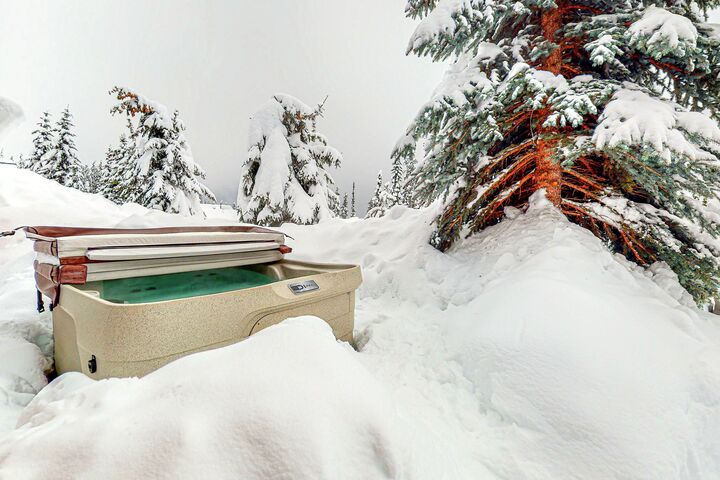 Private Hot Tub 