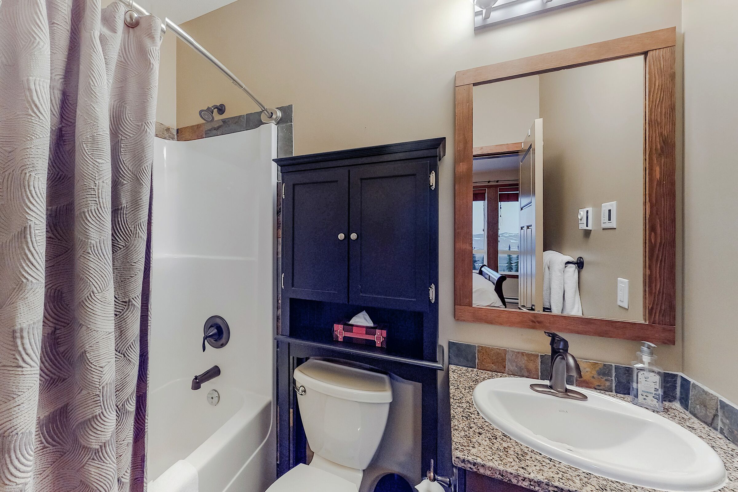 Master Ensuite Bathroom
