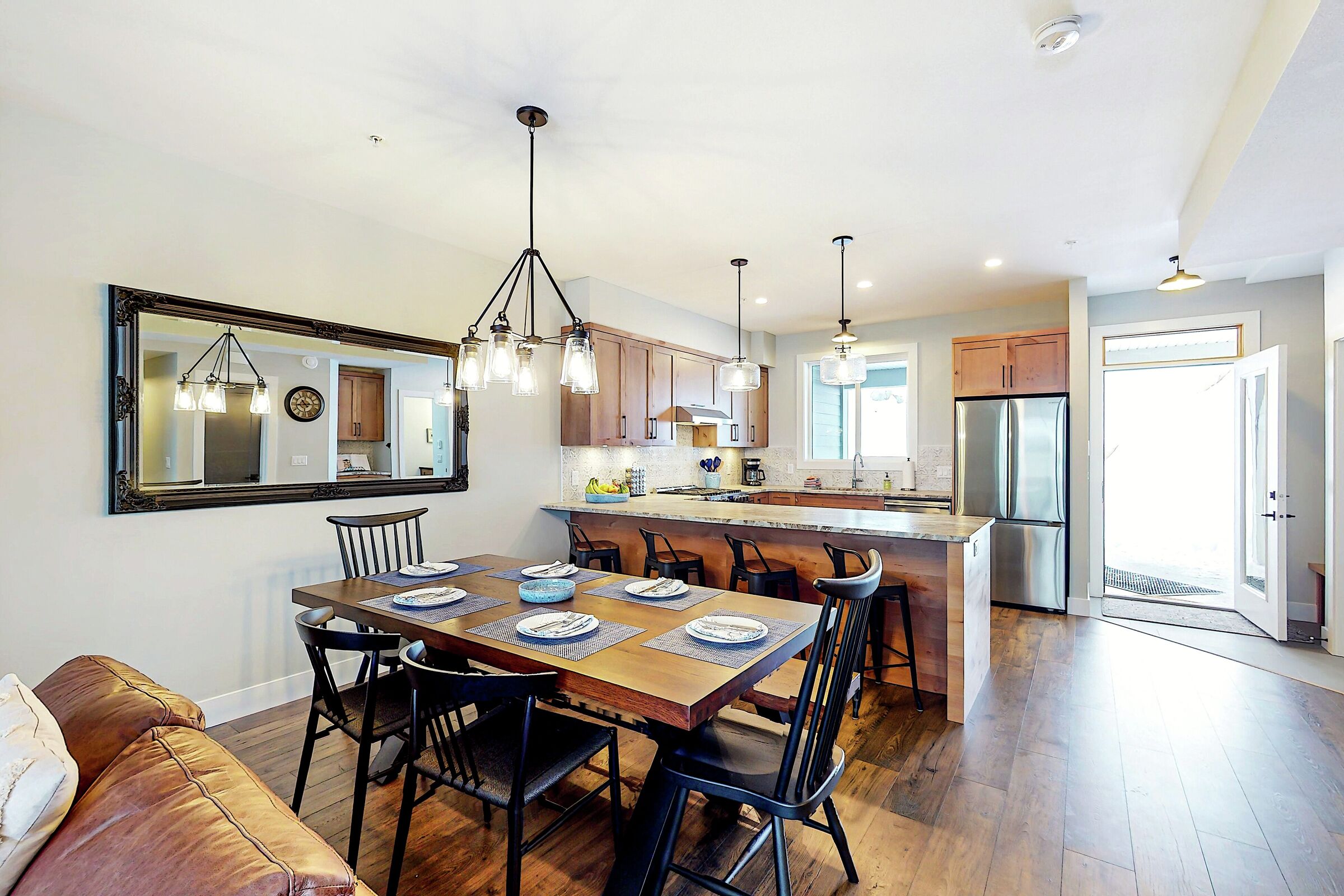 Dining Room & Kitchen