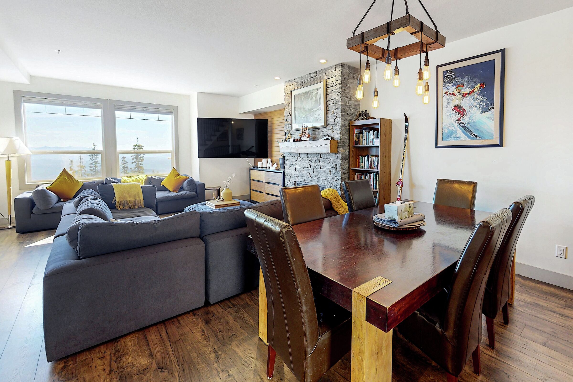 Living Area & Dining Room