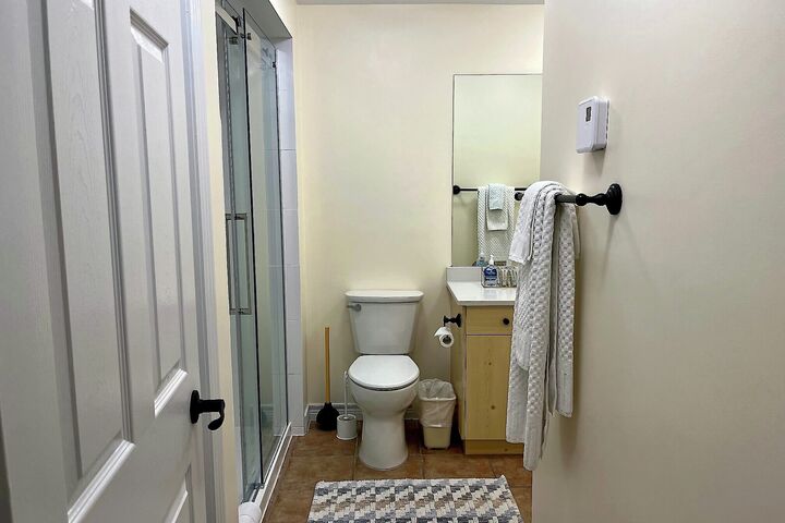 #6 - Bathroom