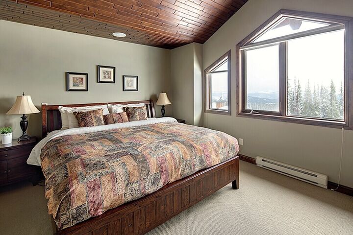 3 Bdrm + Loft 3.5 Bath HT - Master Bedroom