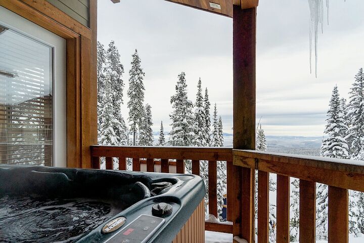Balcony with Hot Tub