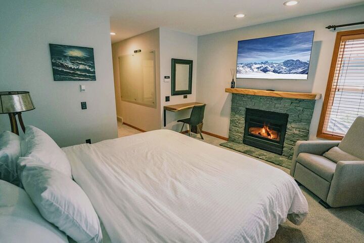 4 Bdrm 3.5 Bath HT - Bedroom