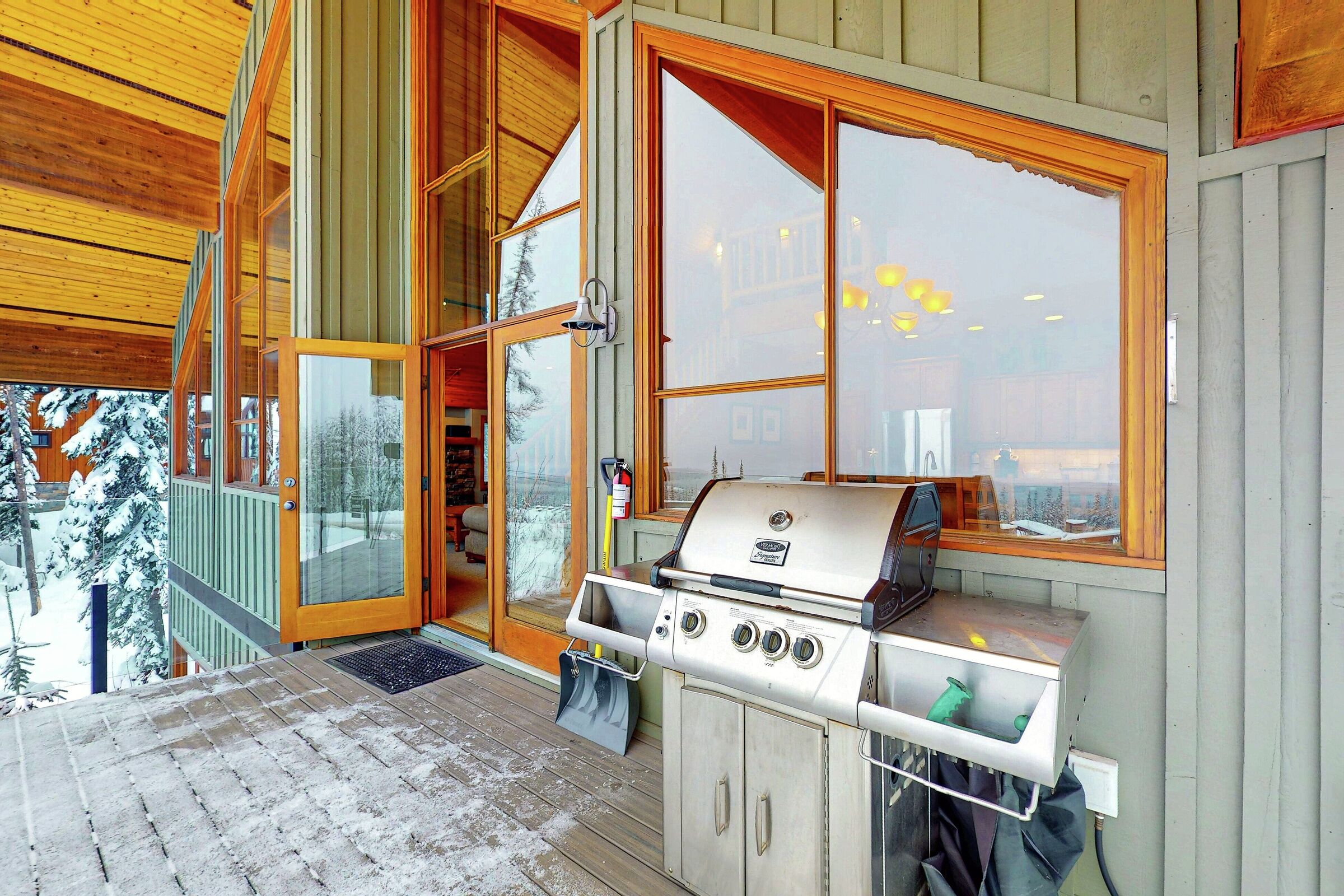 Coyote Creek Chalet 