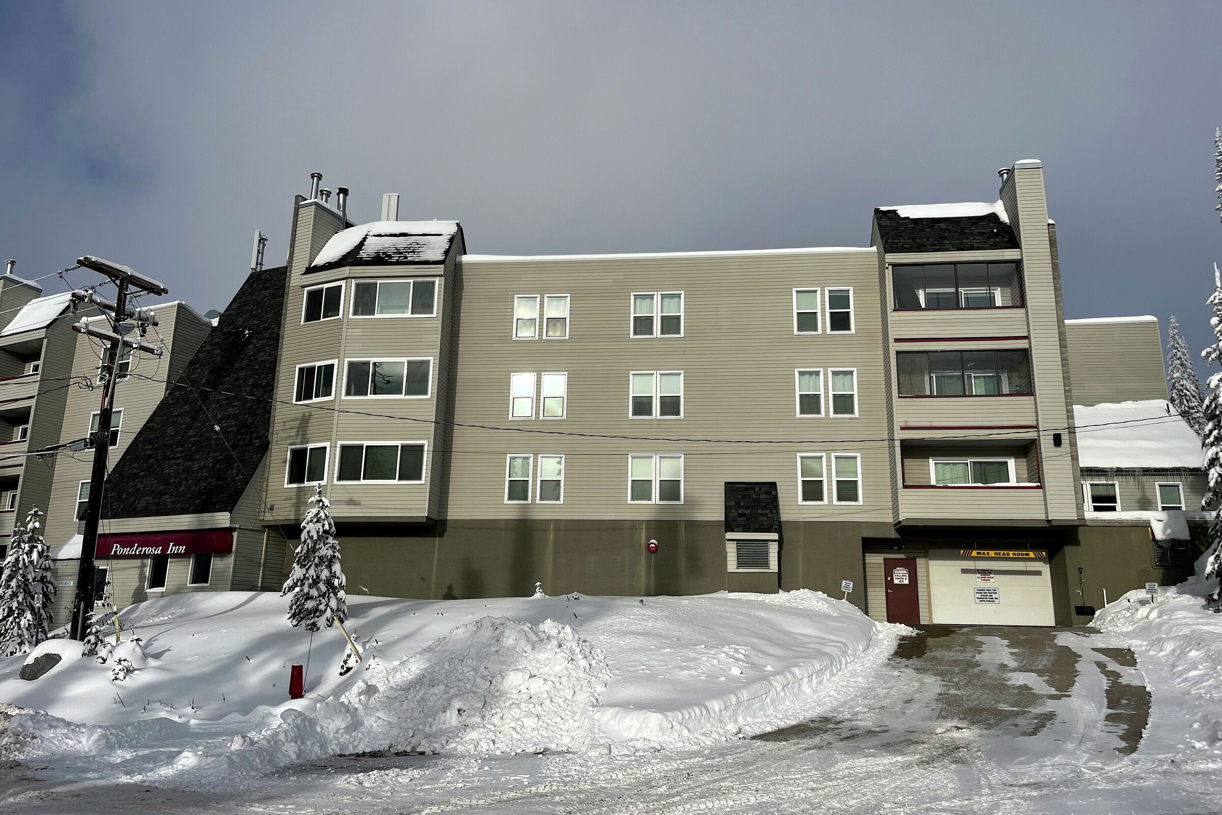 Ponderosa Inn