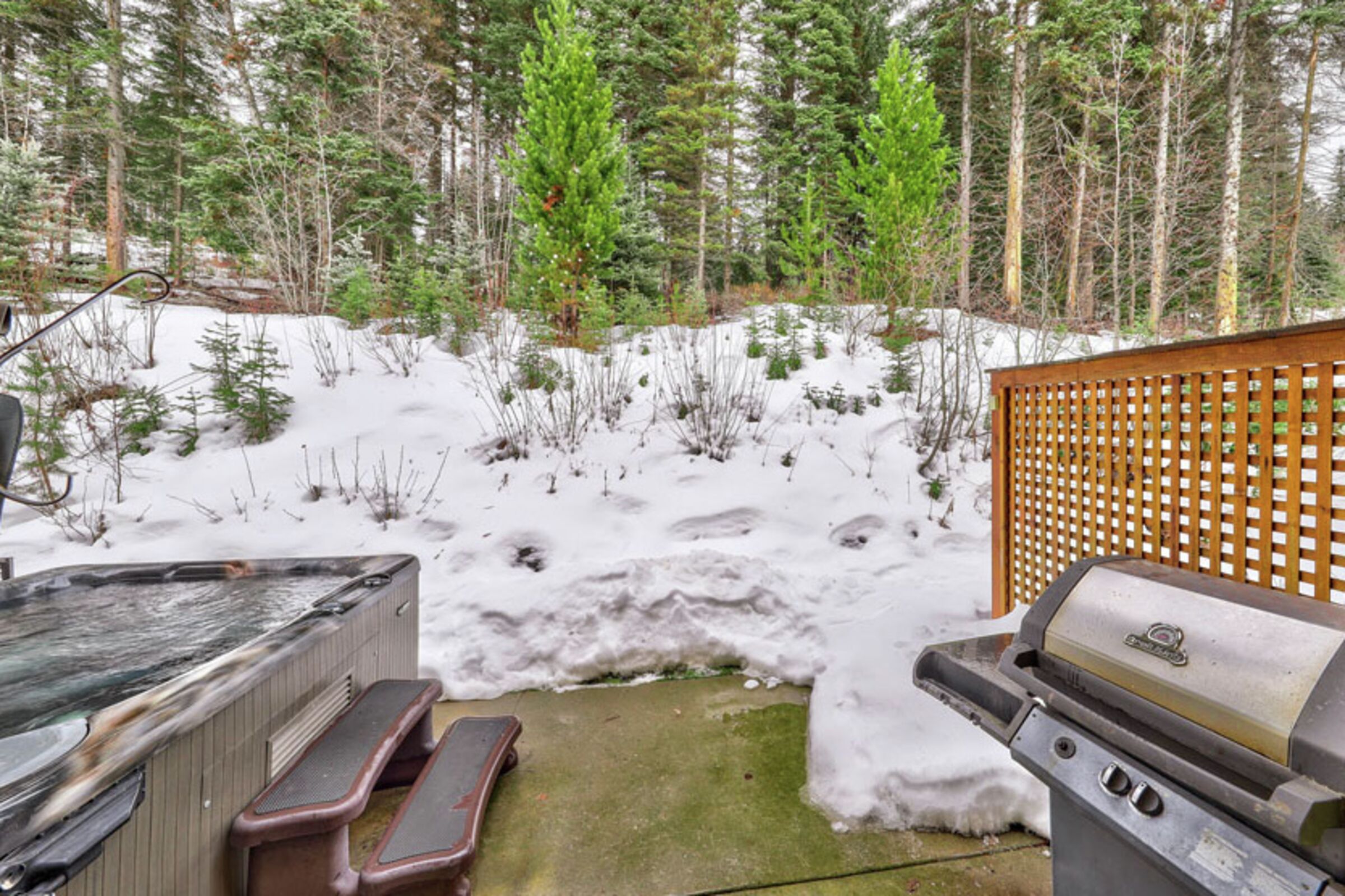 Outdoor Hot Tub