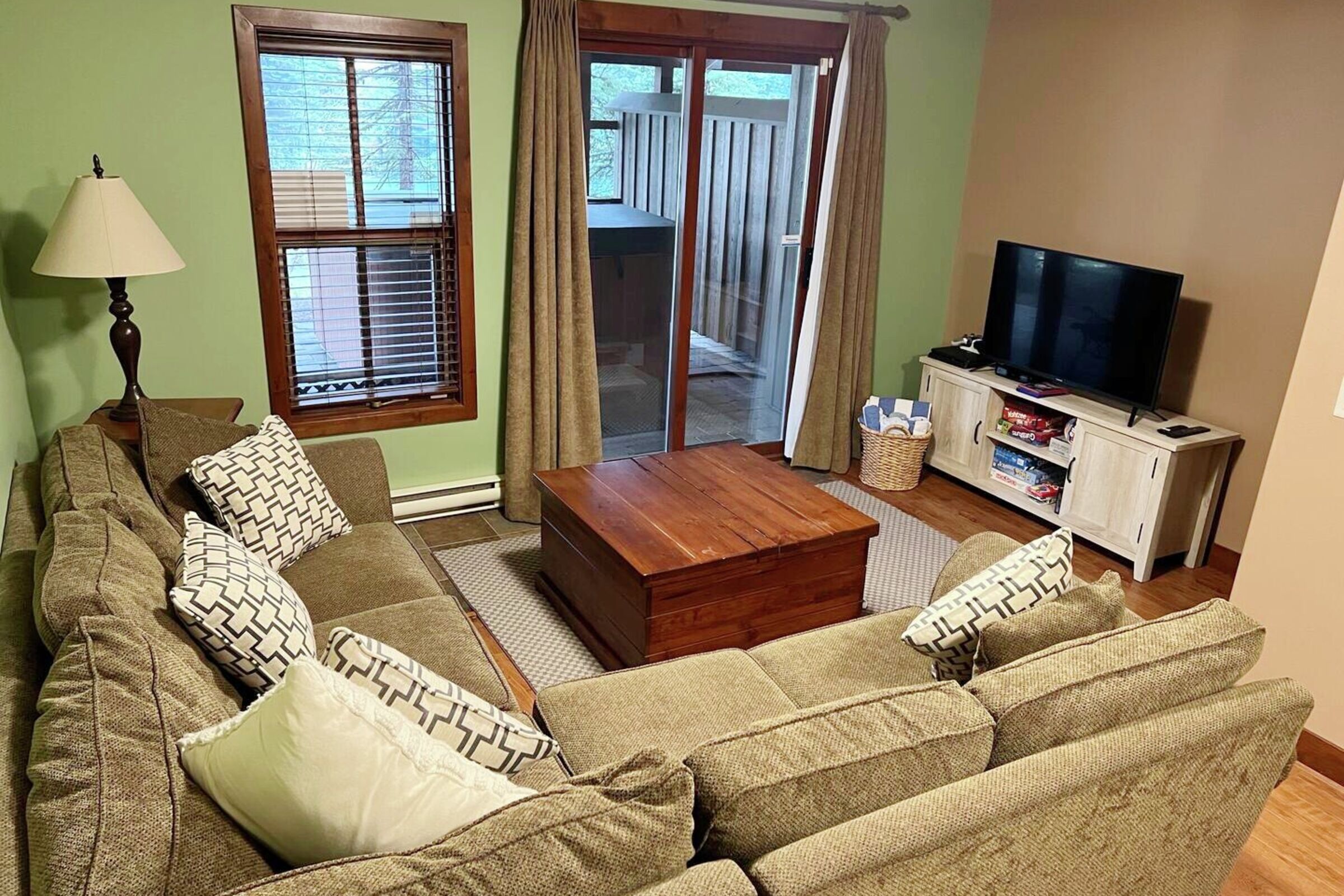 #34 - tv room