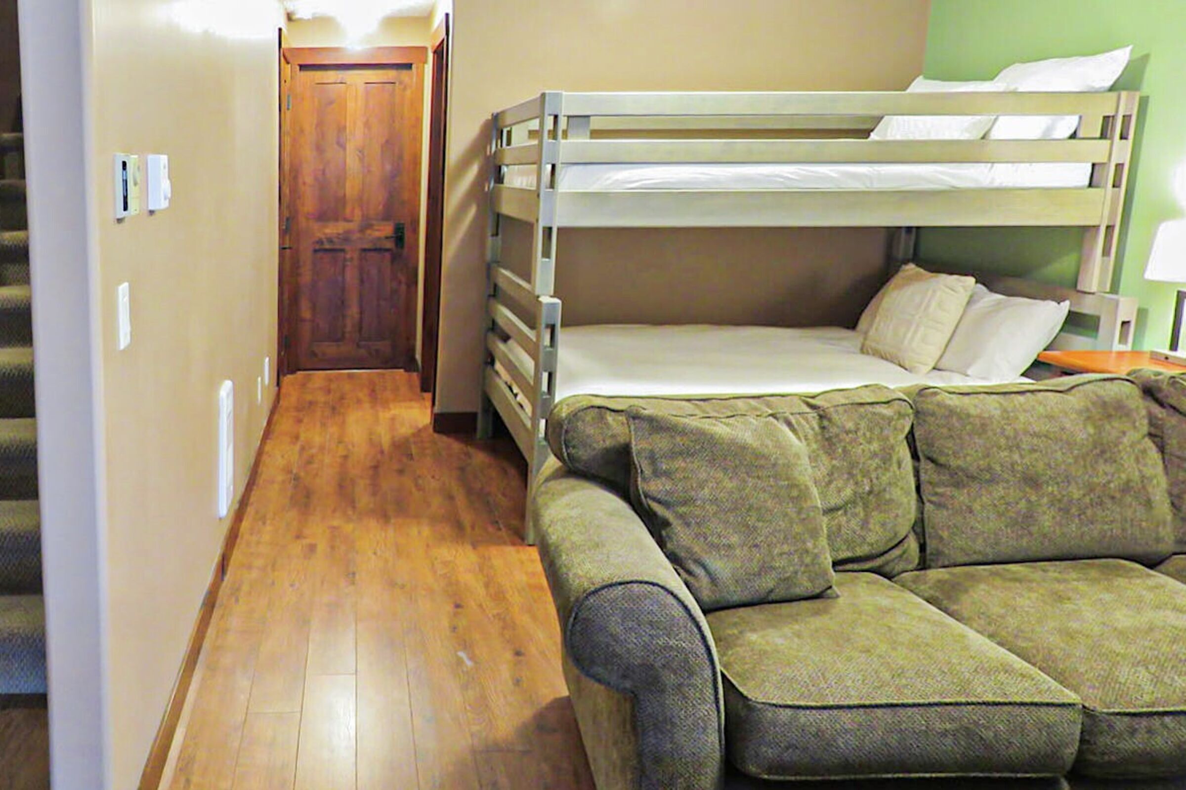 #34 - tv room 