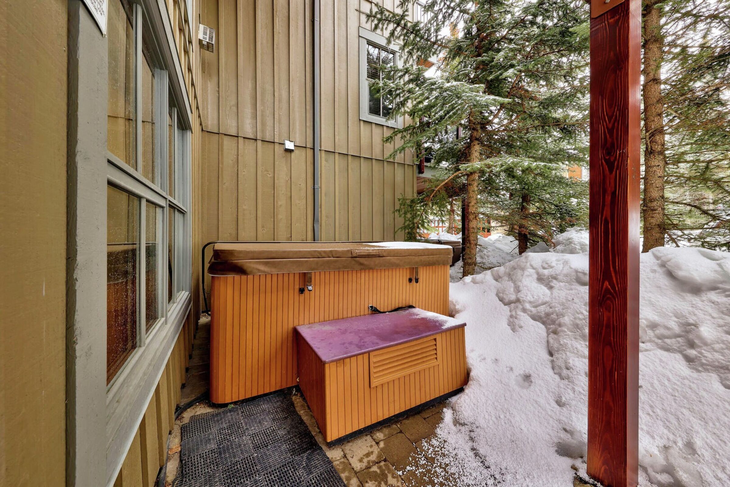 #5 - Patio with Hot Tub