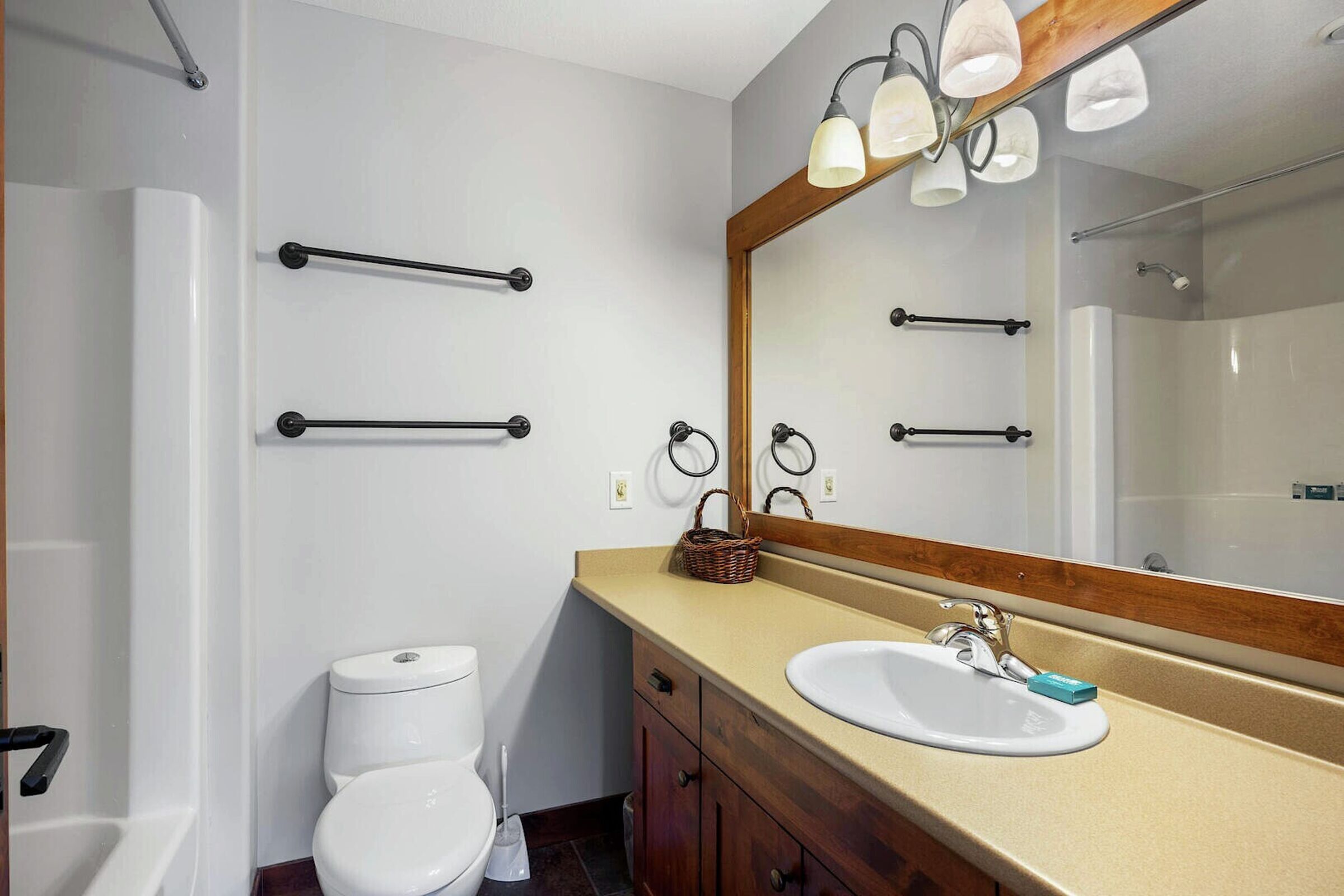 Master Ensuite Bathroom