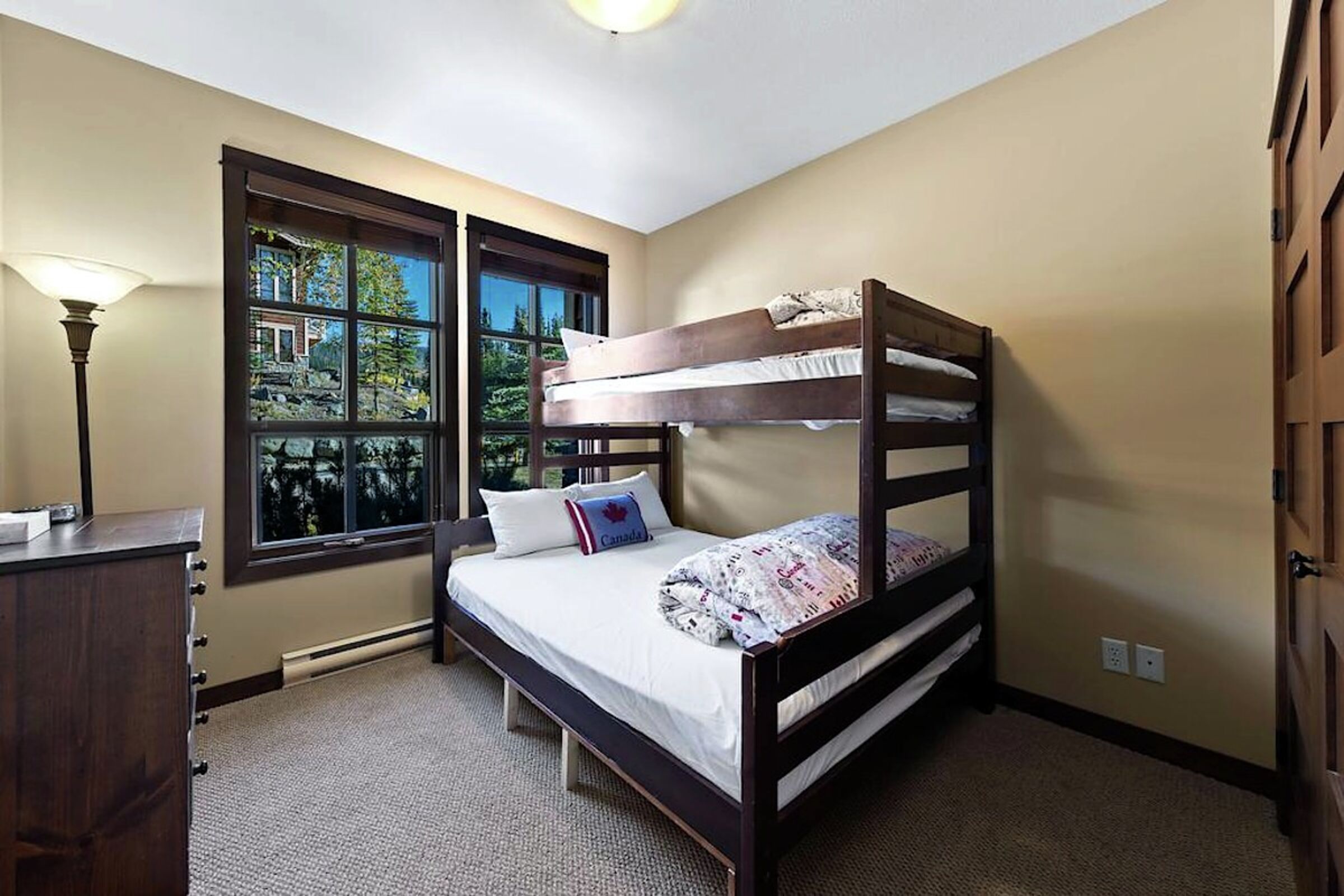#02 - Bedroom