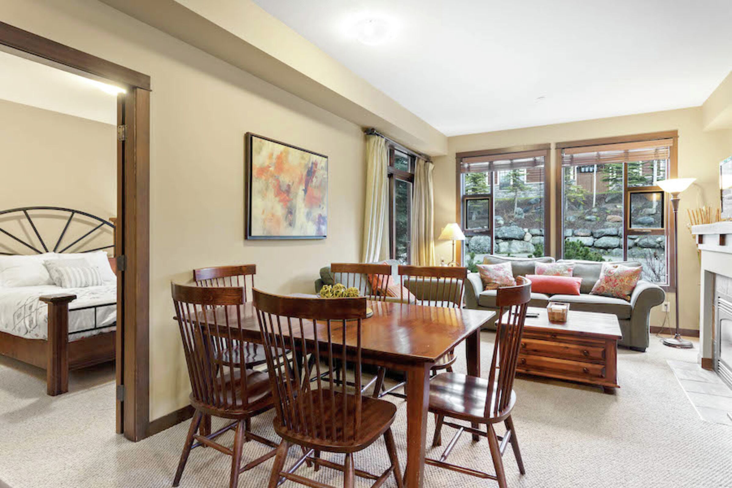 #02 - Dining Room