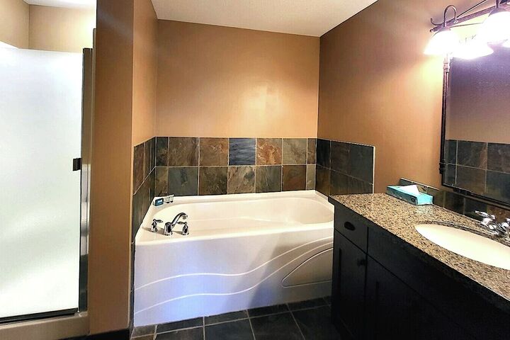 #38 - Master Ensuite Bathroom