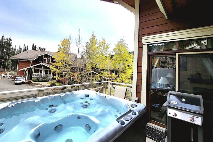 #38 - Balcony with BBQ and Hot Tub