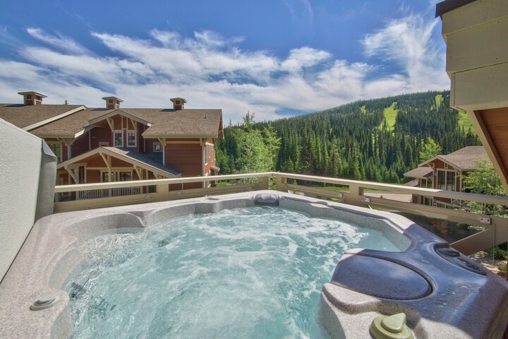 Outdoor Hot Tub