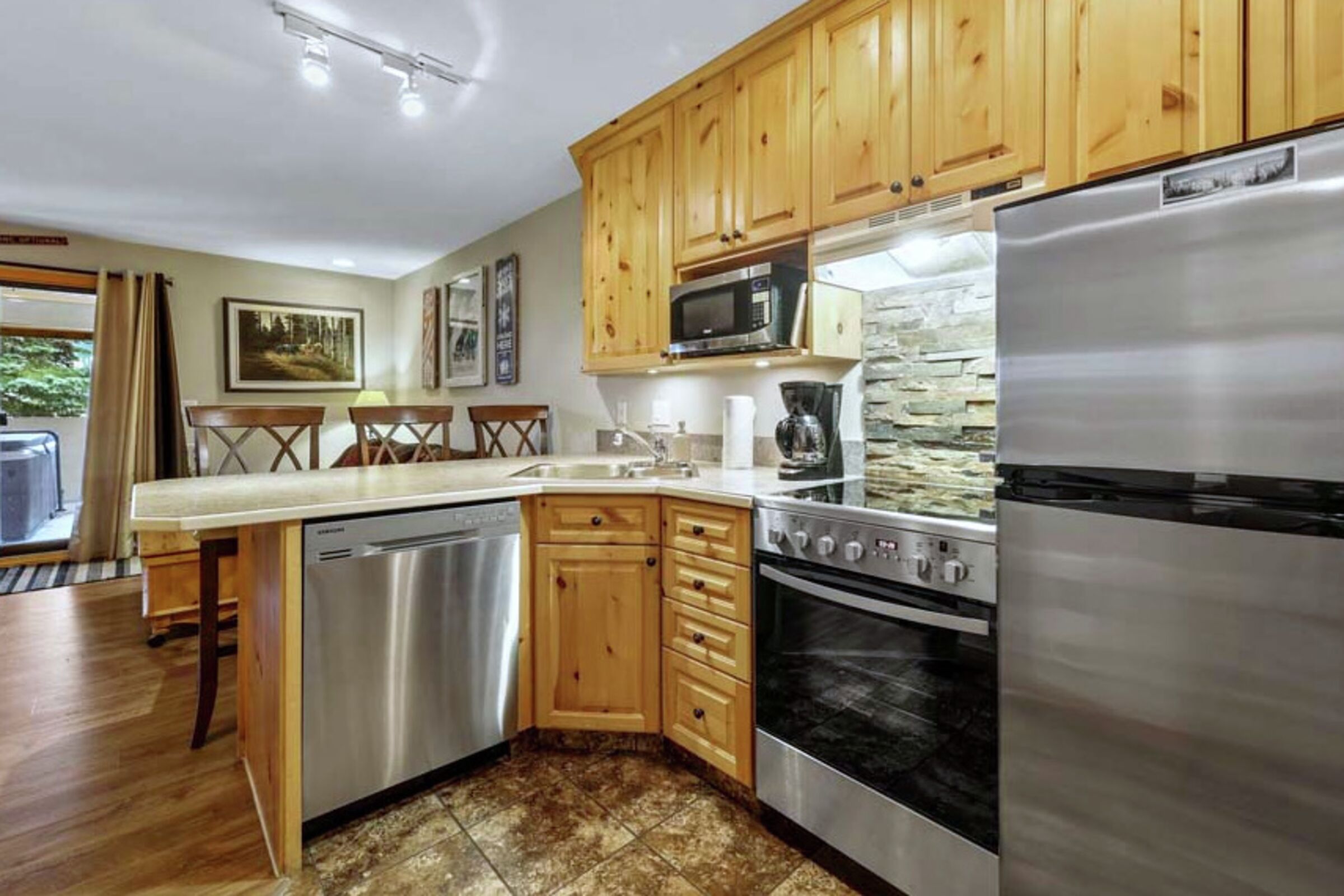 #47 - Studio Kitchen