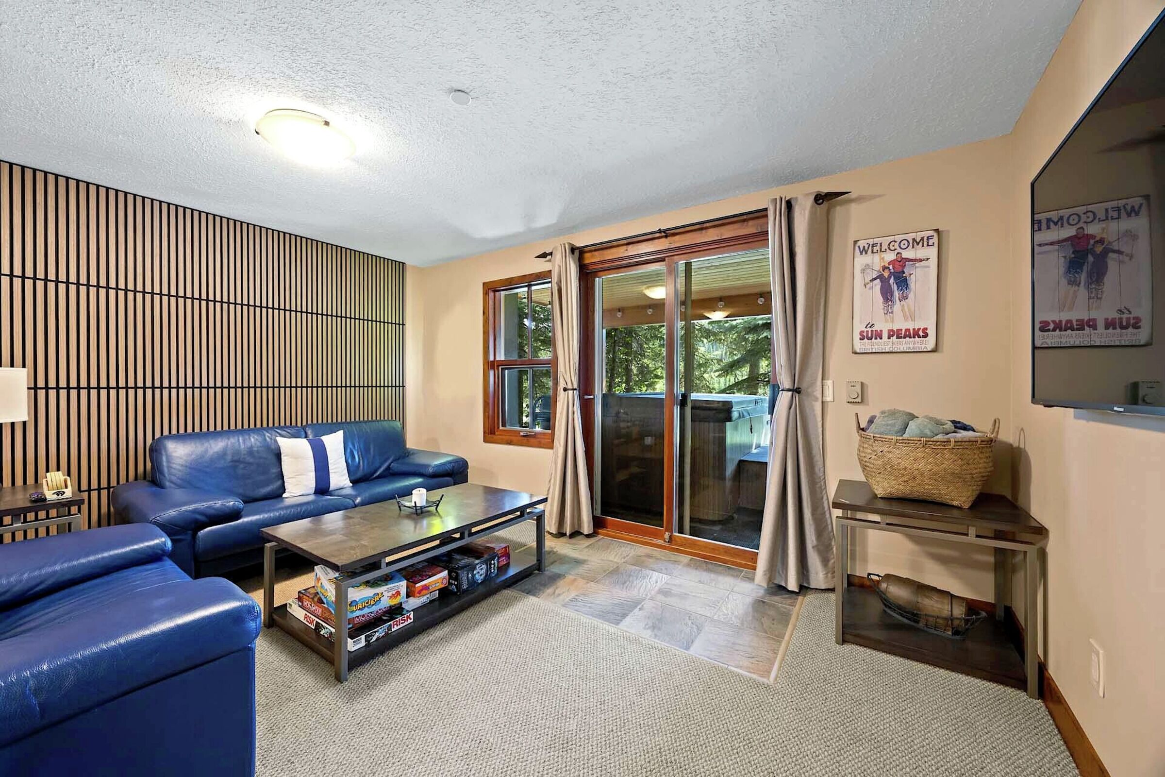 Den with Patio & HT