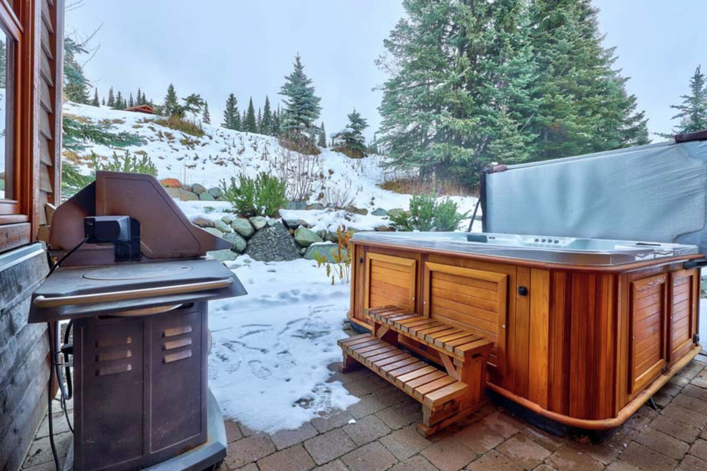 Outdoor Hot Tub