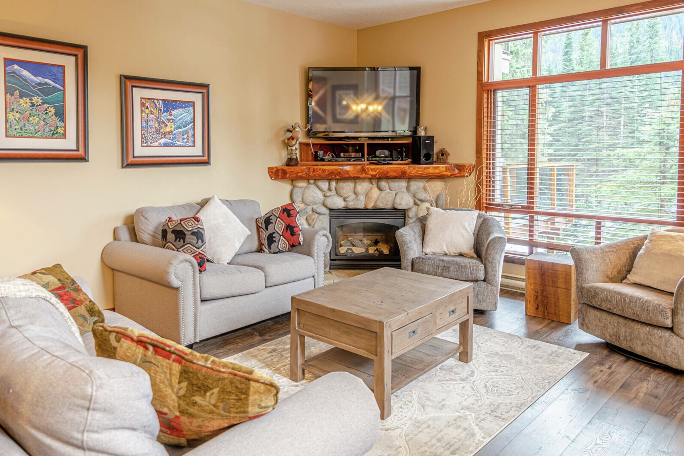 #32 - Living Room