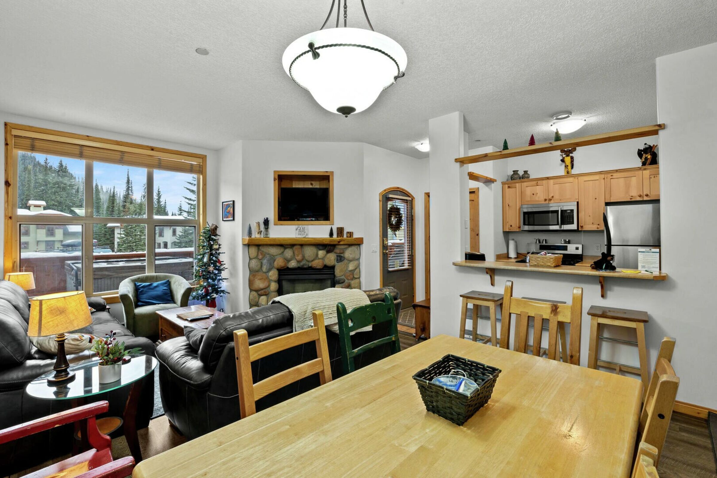 #48 - Dining Room & Living Room
