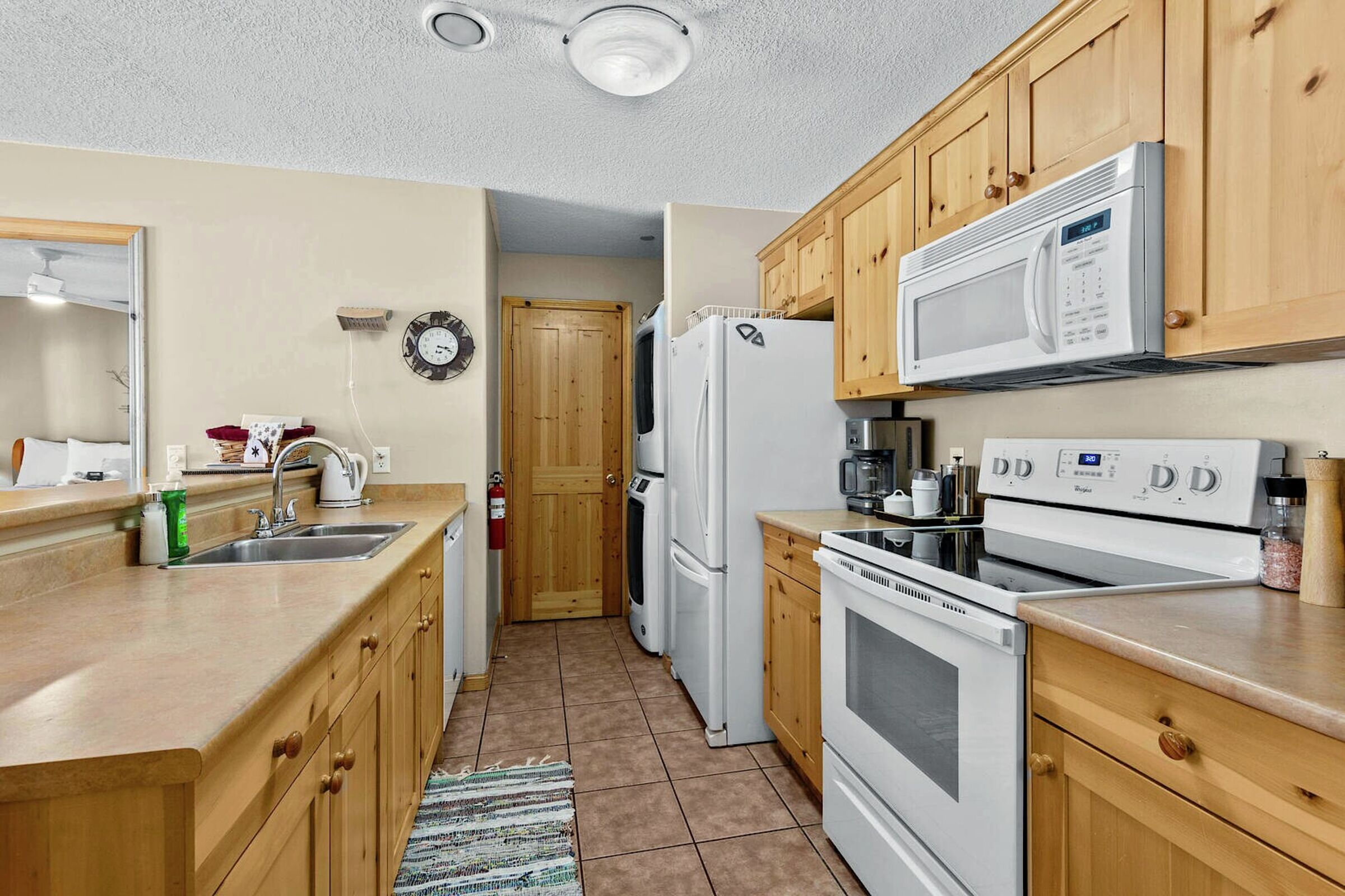 #51 - Kitchen