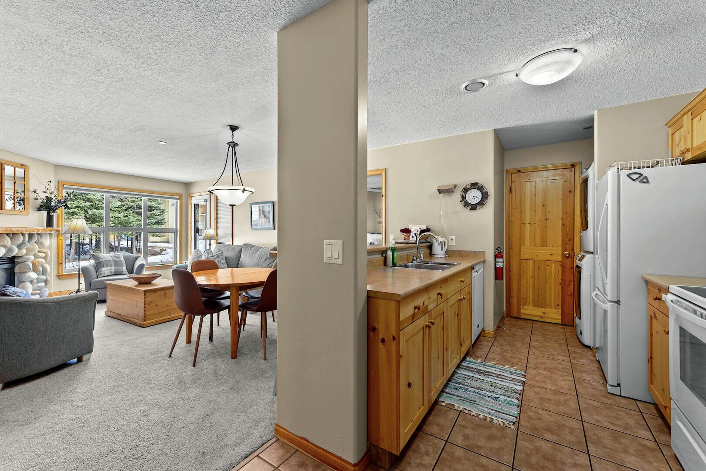 #51 - Living Area