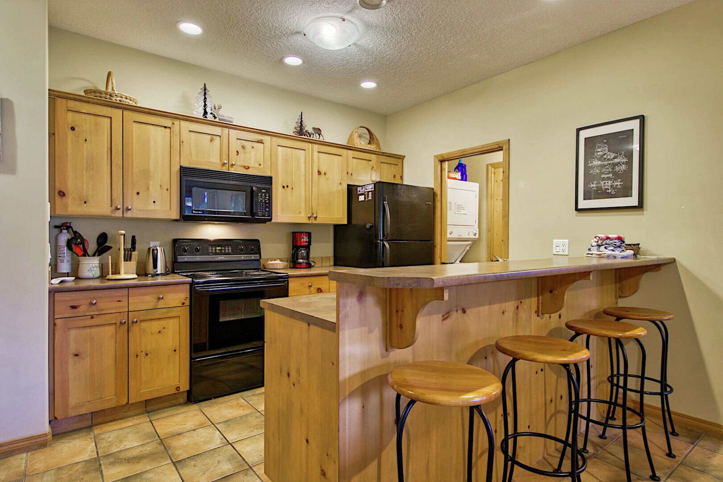 #65 - Kitchen Bar