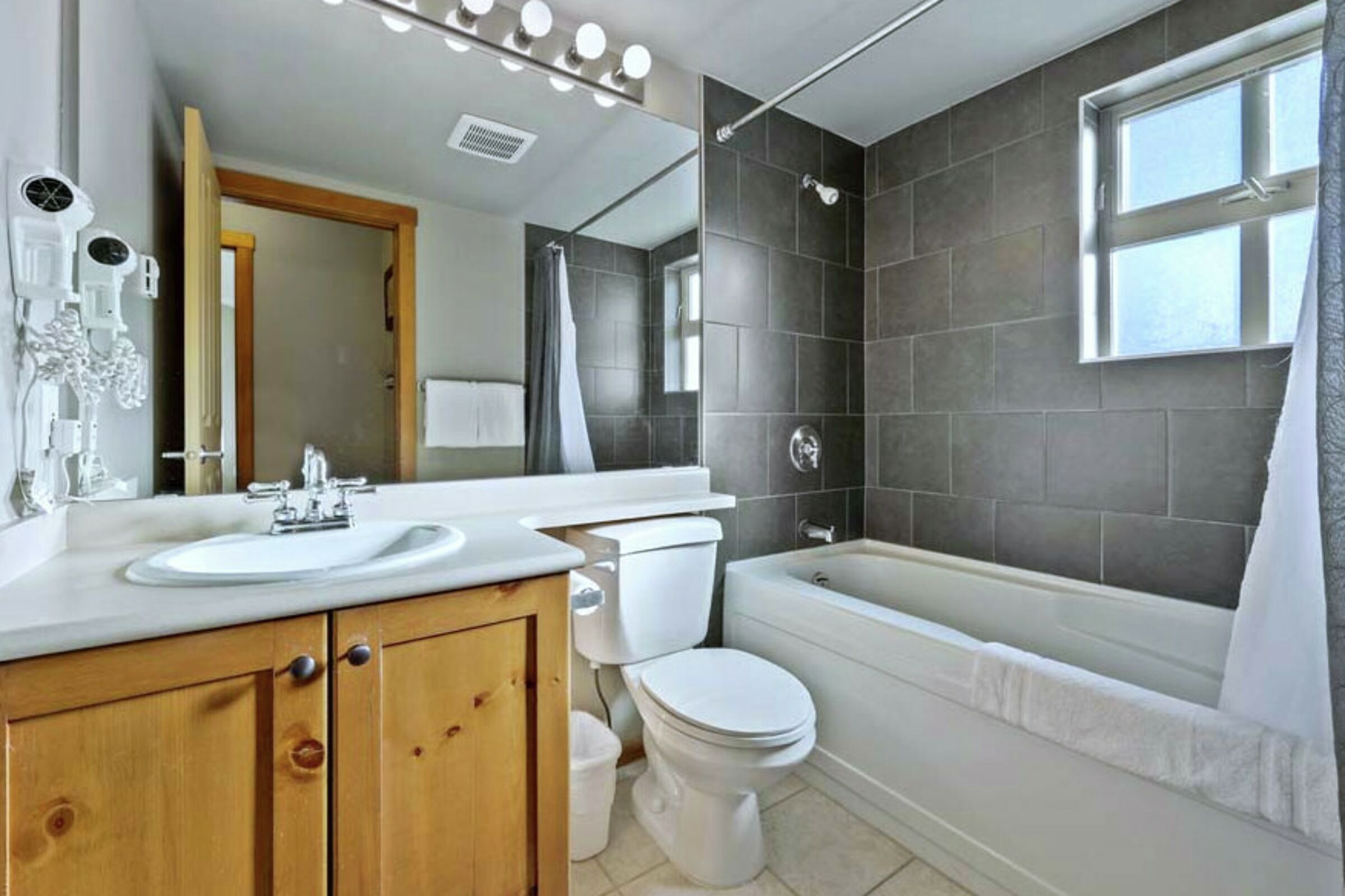#218 - Bathroom