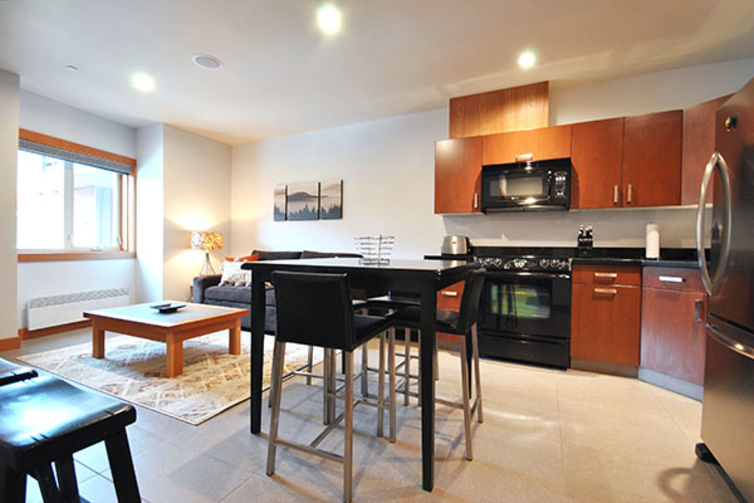Dining Room & Kitchen