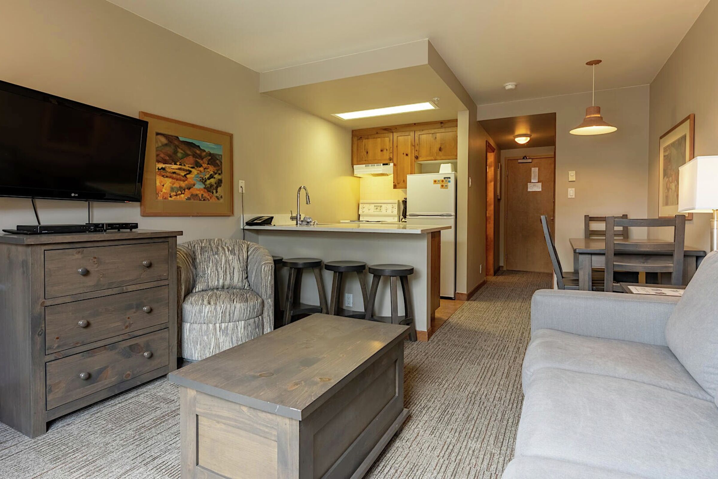 #342/344 - Living Room