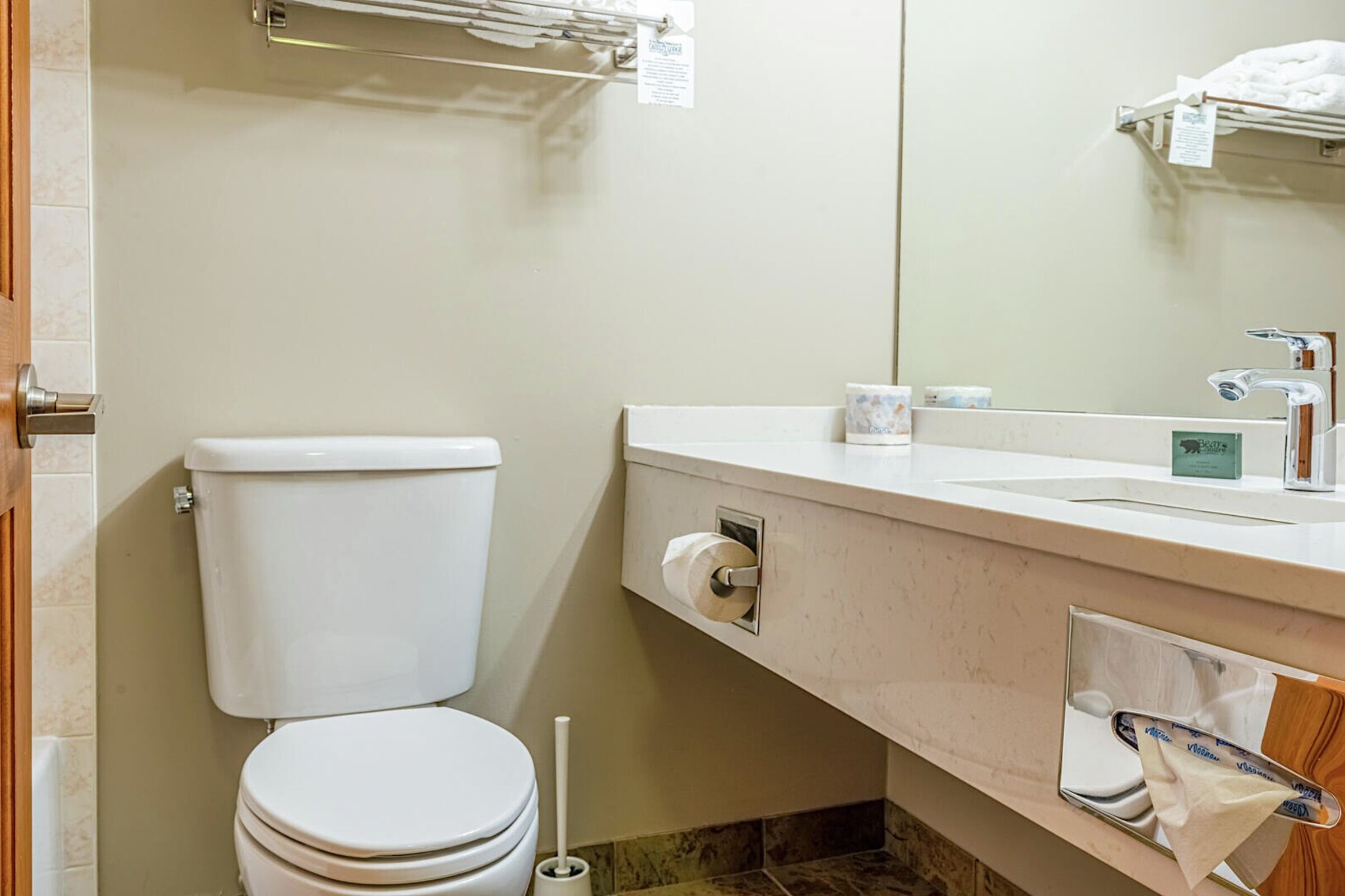 #351/353 - Bathroom