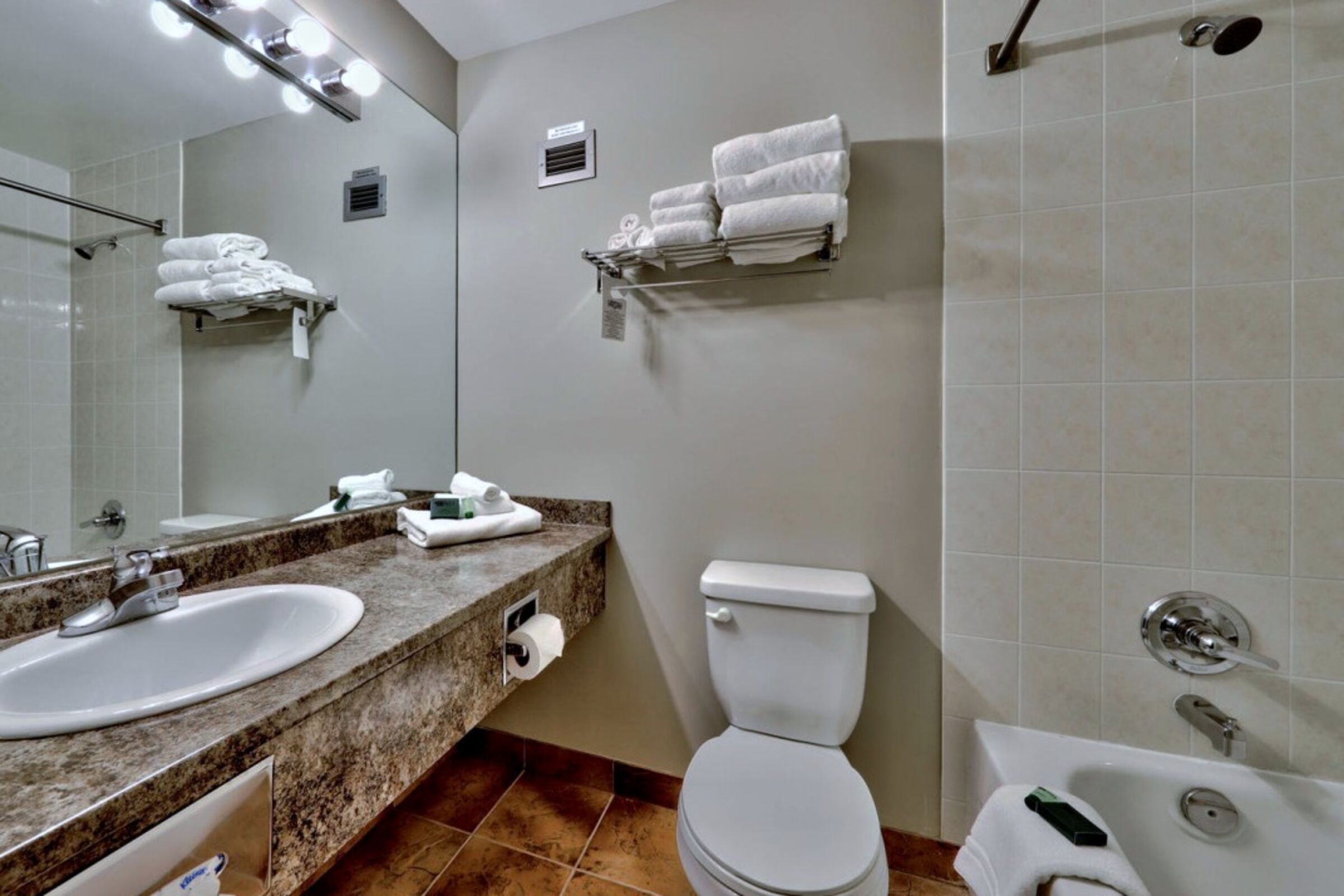 #352/354 - Bathroom