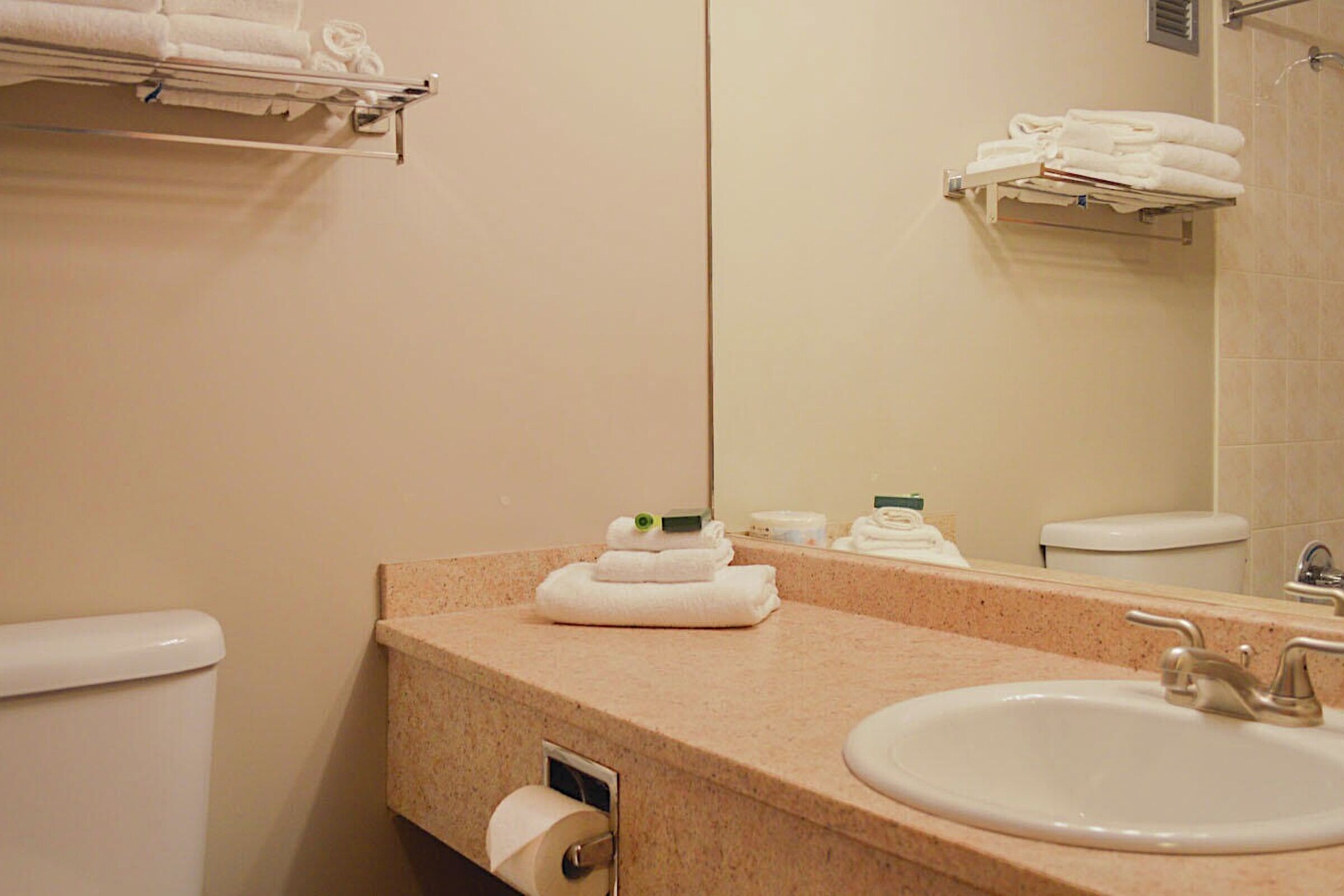 #251/253 - Bathroom