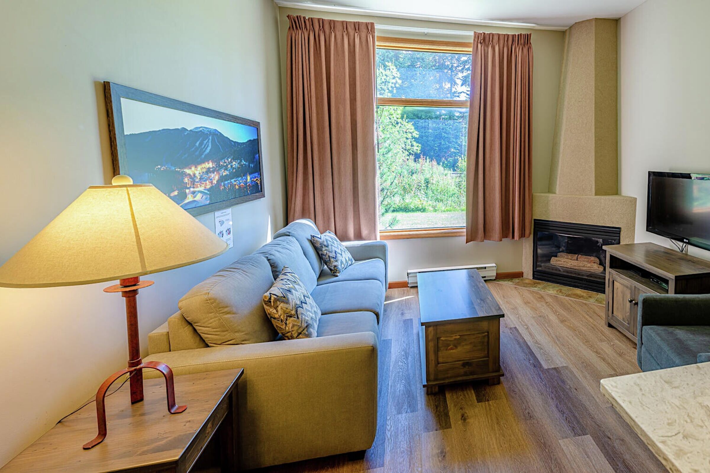 #155/157 - Living Room