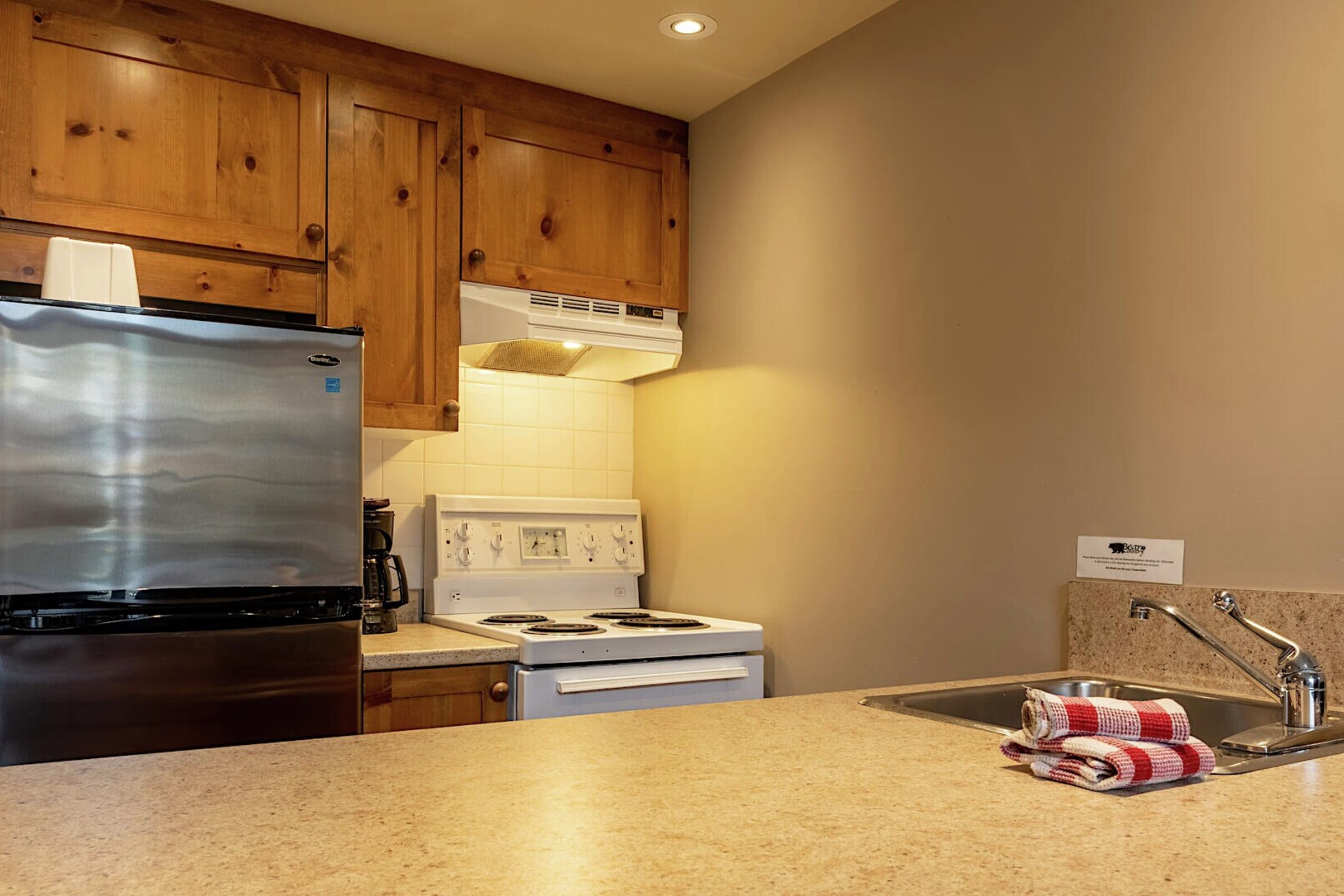 #156/158 - Kitchen