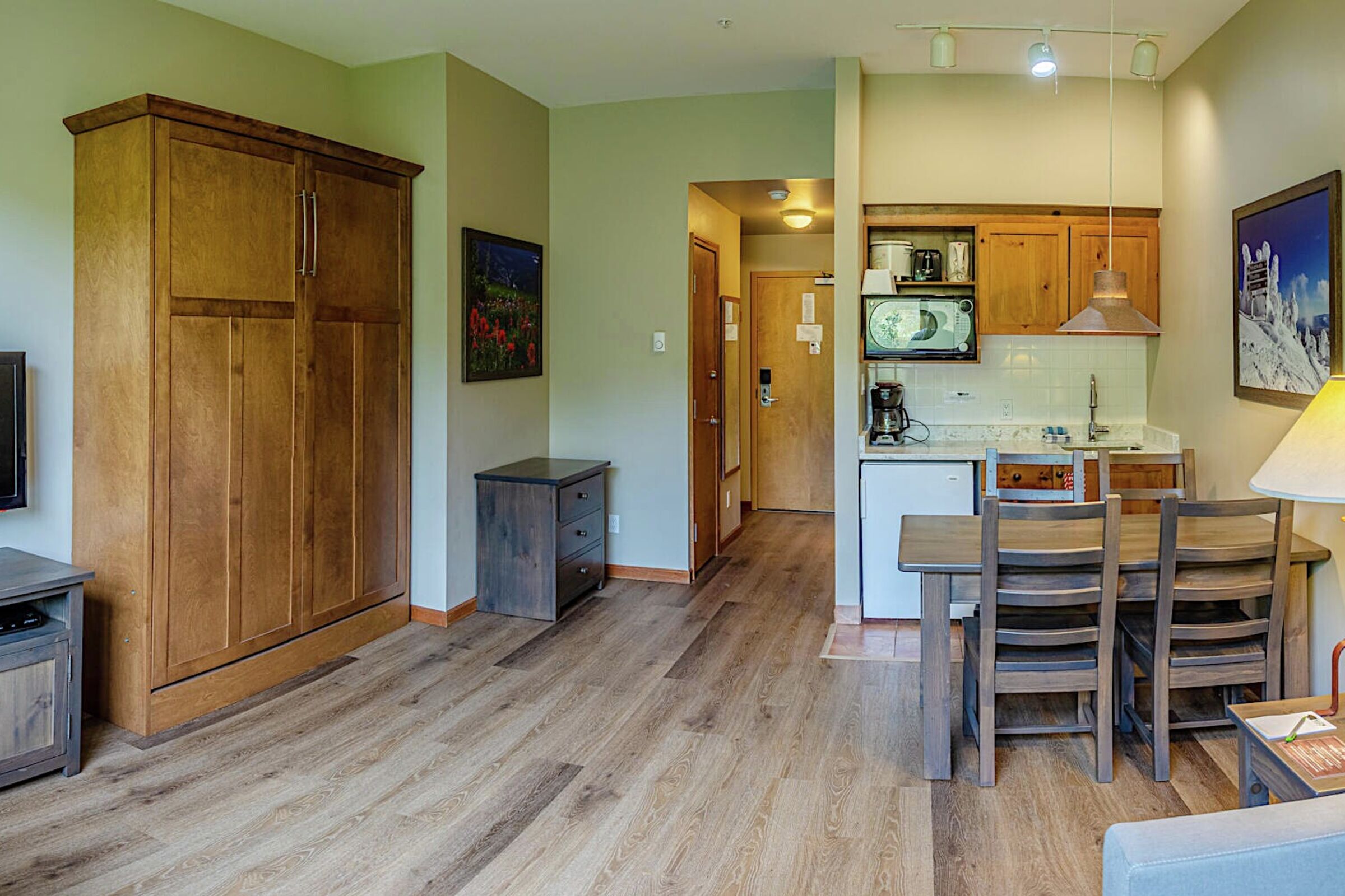 #117 - Studio Dining Area & Kitchen