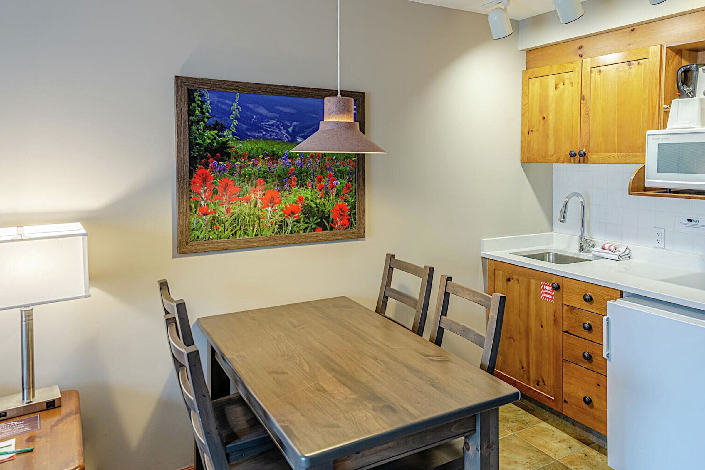 #316 - Studio Dining Area & Kitchen