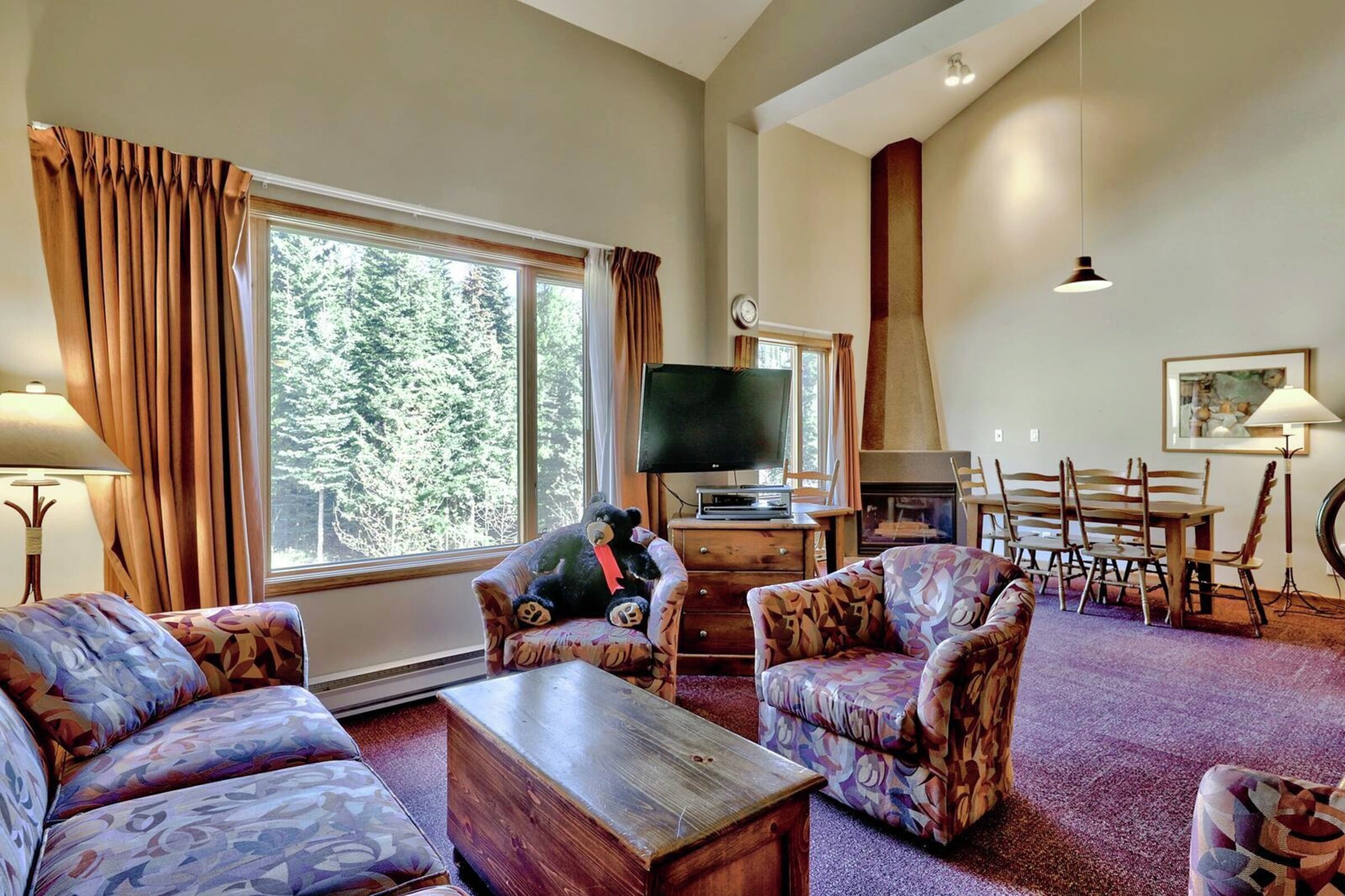 #435/437 - Living Room