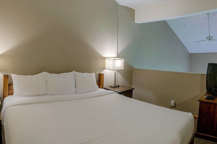 #441 - Loft Master Bedroom