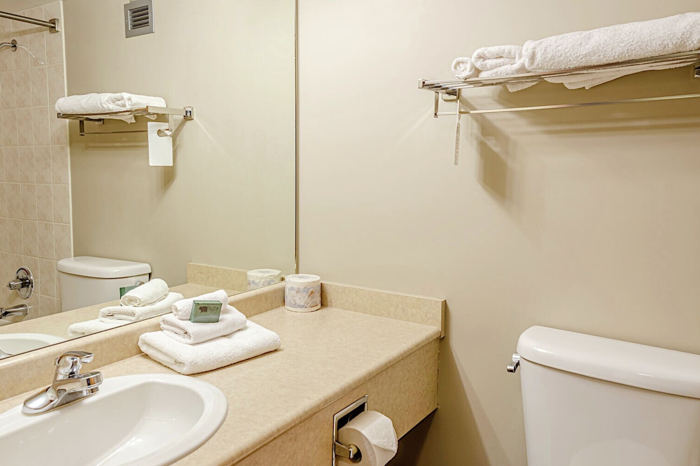 #252 - Studio Bathroom