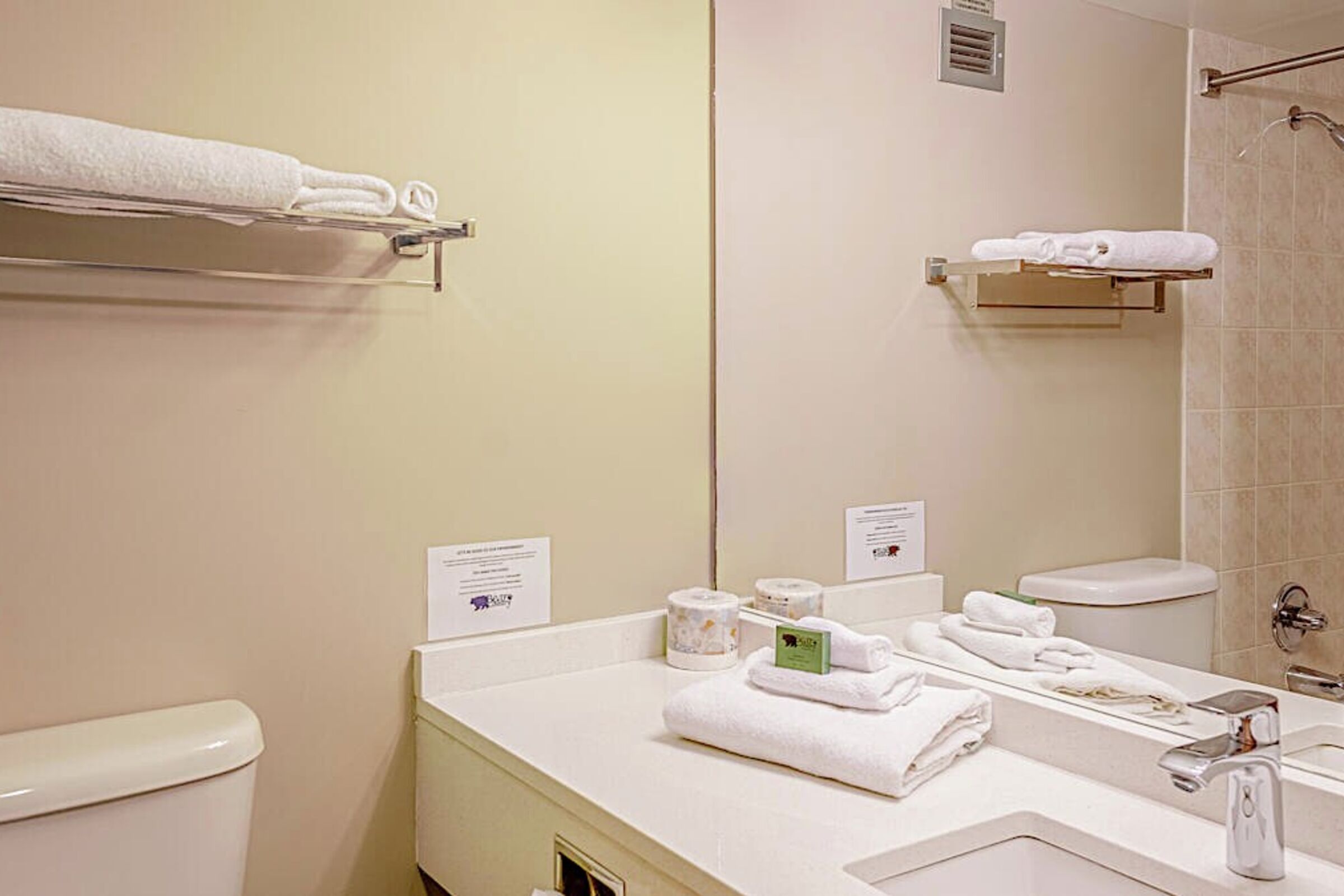 #258 - Studio Bathroom