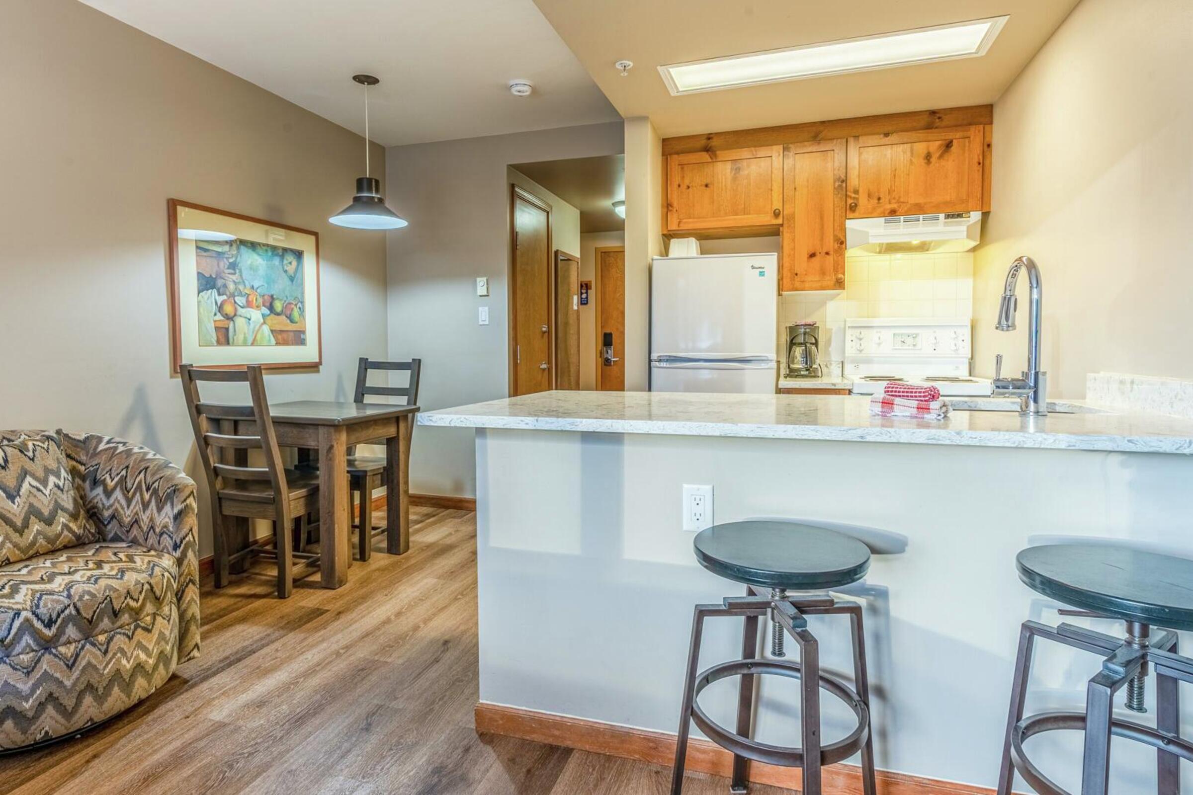 #340 - Studio Kitchen & Dining Area