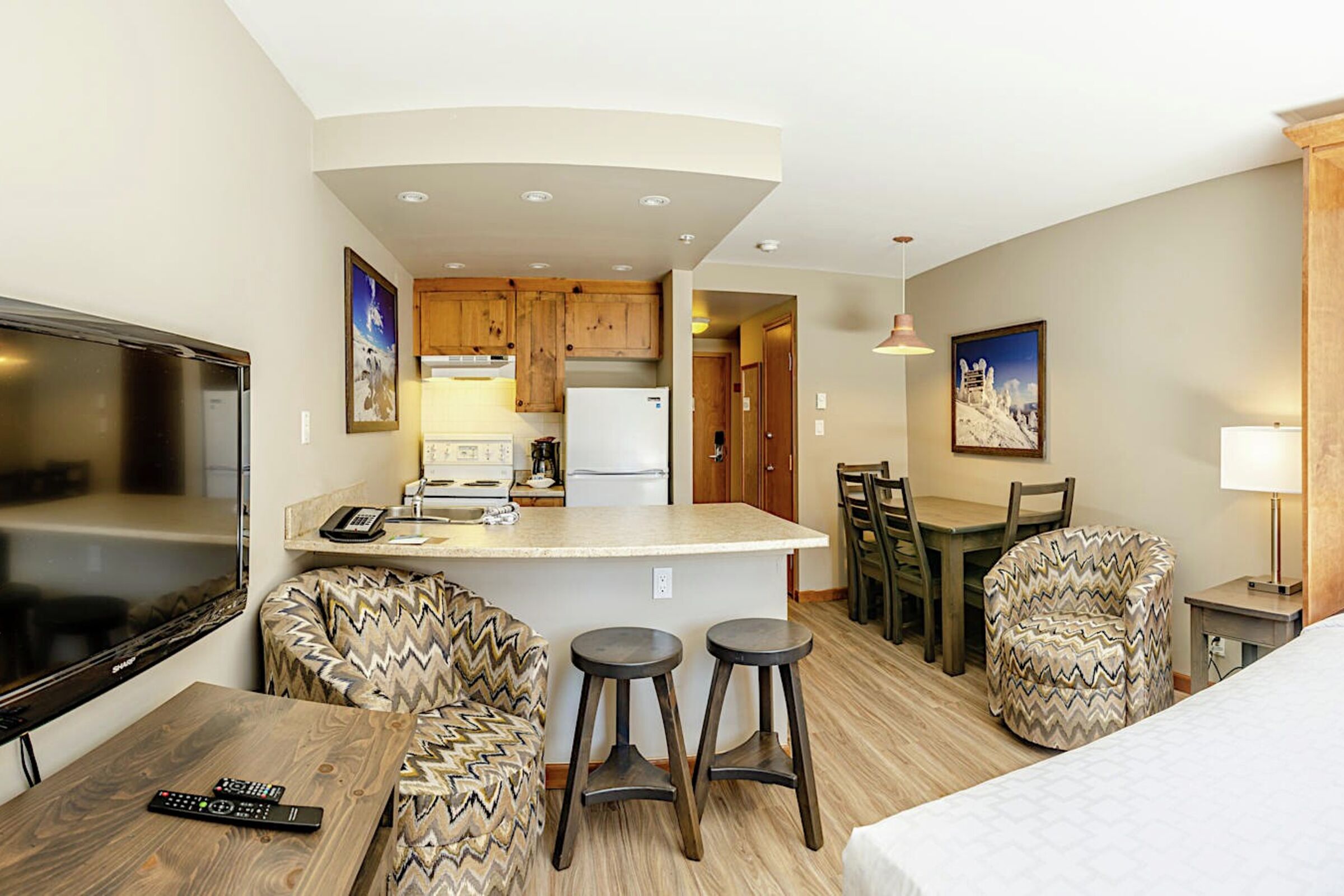 #357 - Studio Kitchen & Dining Area