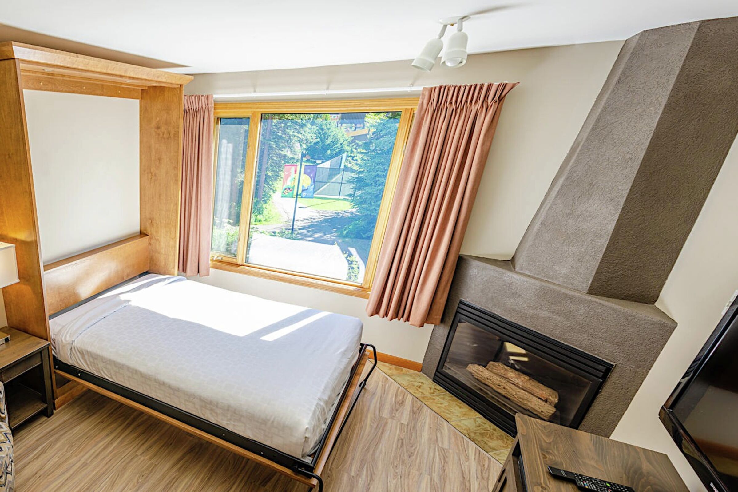 #357 - Studio Sleeping Area