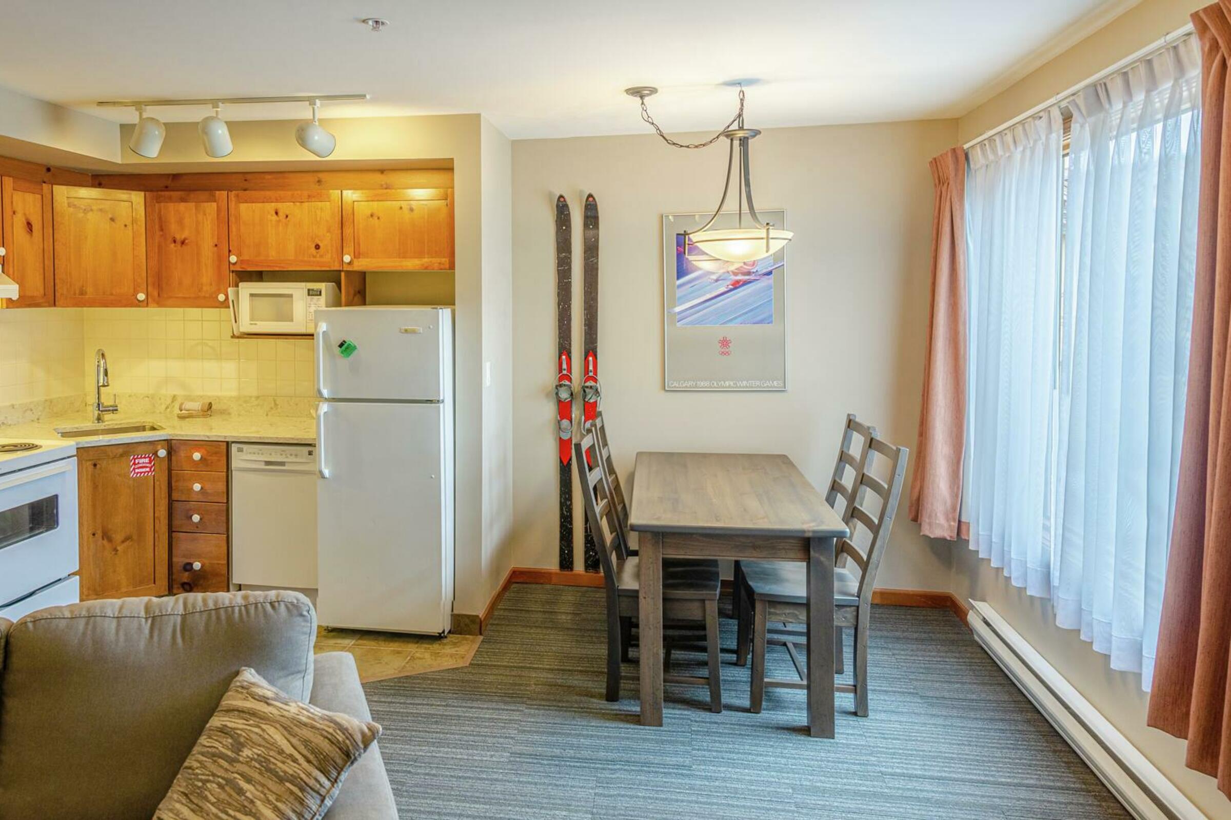 Dining Room & Kitchen