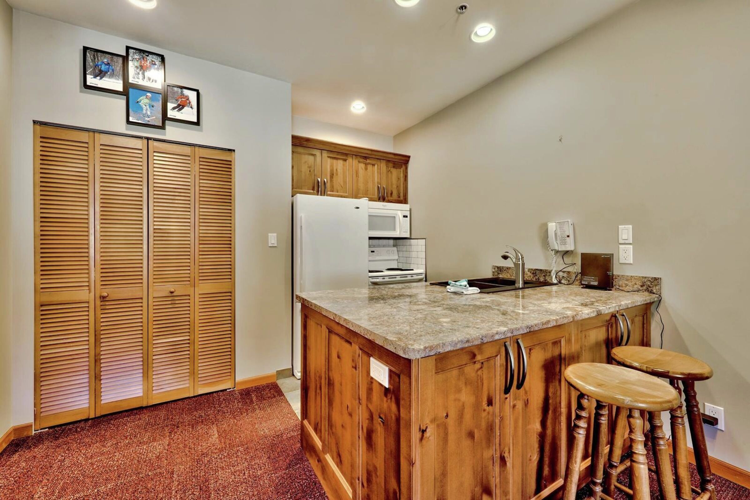 #460 - Kitchen