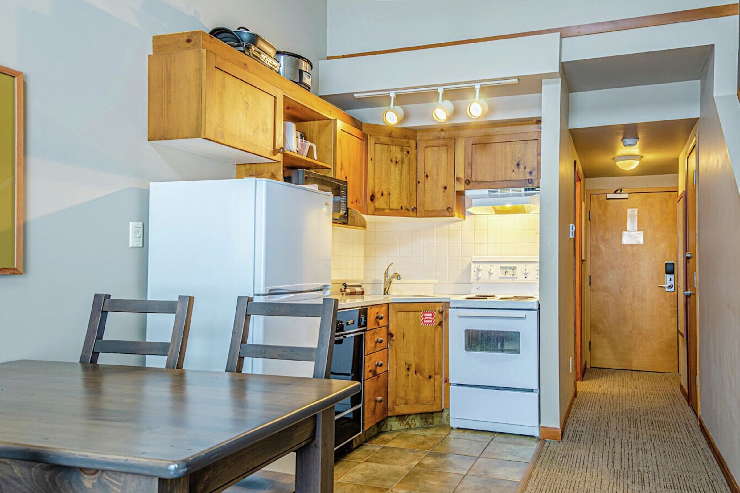 #423 - Studio Kitchen