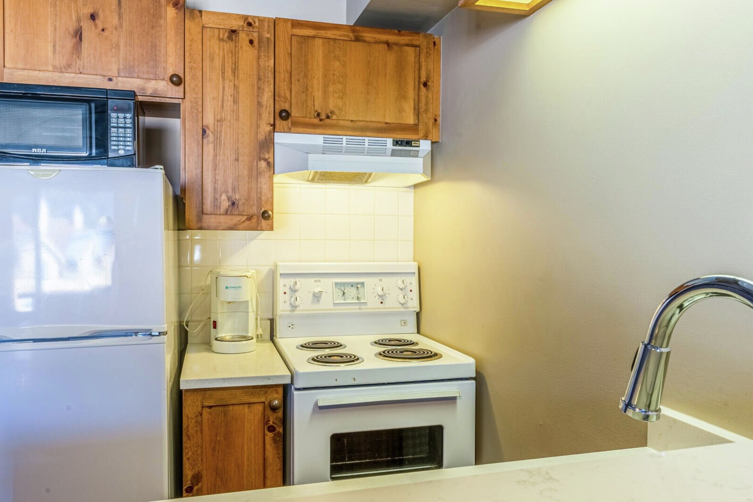 #454 - Studio Kitchen